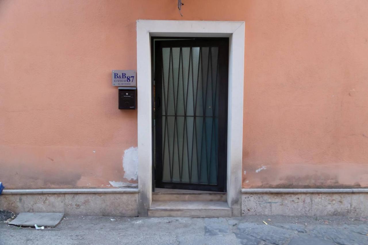 Bed & Breakfast Civico 87 *